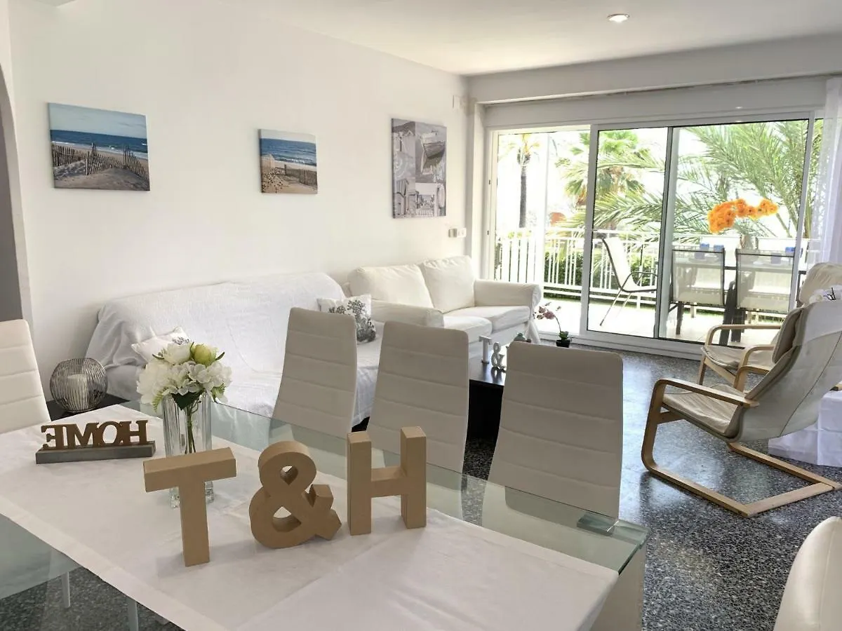 T&H Las Palmeras Family Apartment Salou 0*,  Spain
