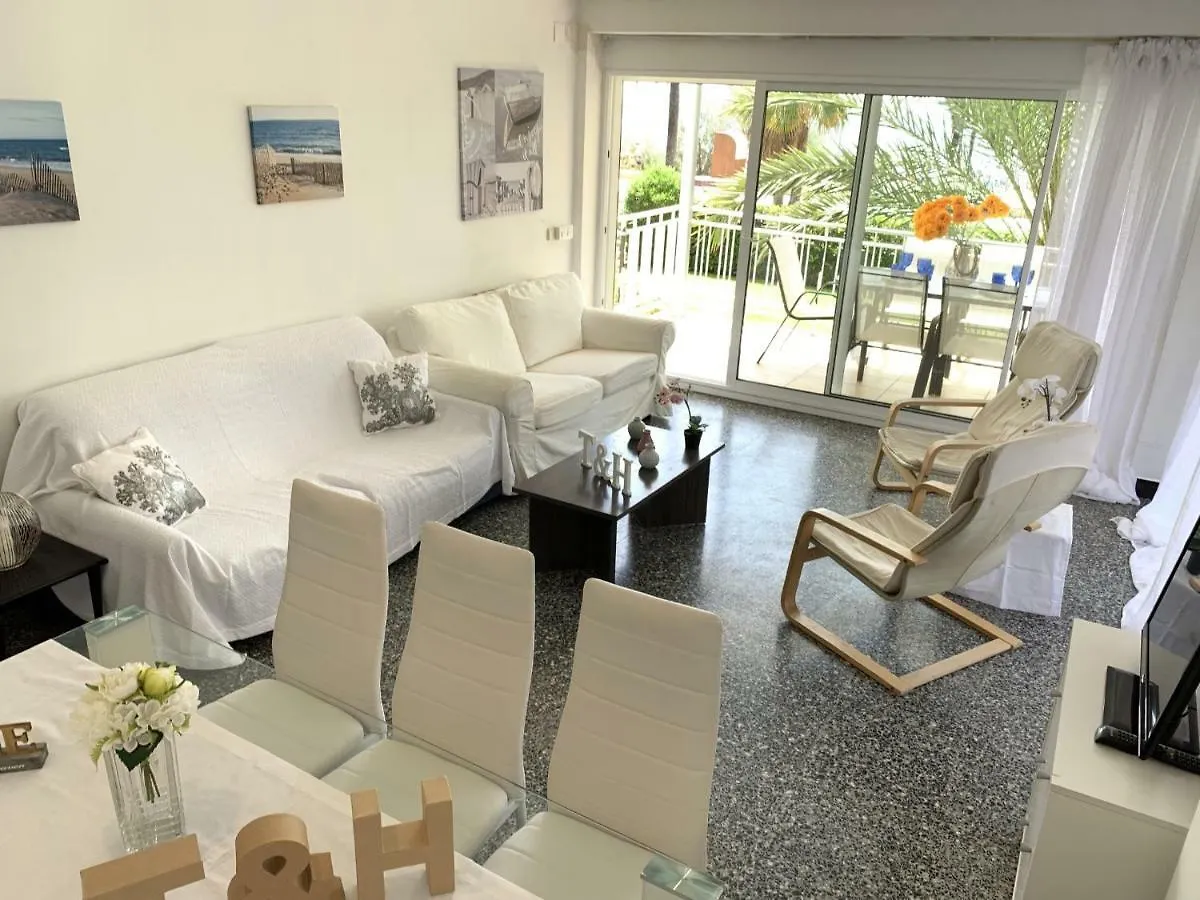 T&H Las Palmeras Family Apartment Salou Spain