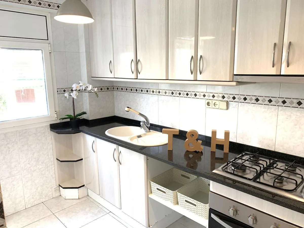 T&H Las Palmeras Family Apartment Salou